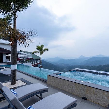 The Panoramic Getaway Hotel Munnar Ngoại thất bức ảnh The swimming pool at the resort
