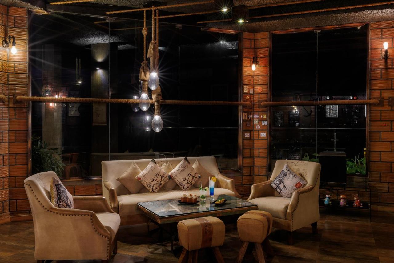 The Panoramic Getaway Hotel Munnar Ngoại thất bức ảnh The lounge at the hotel