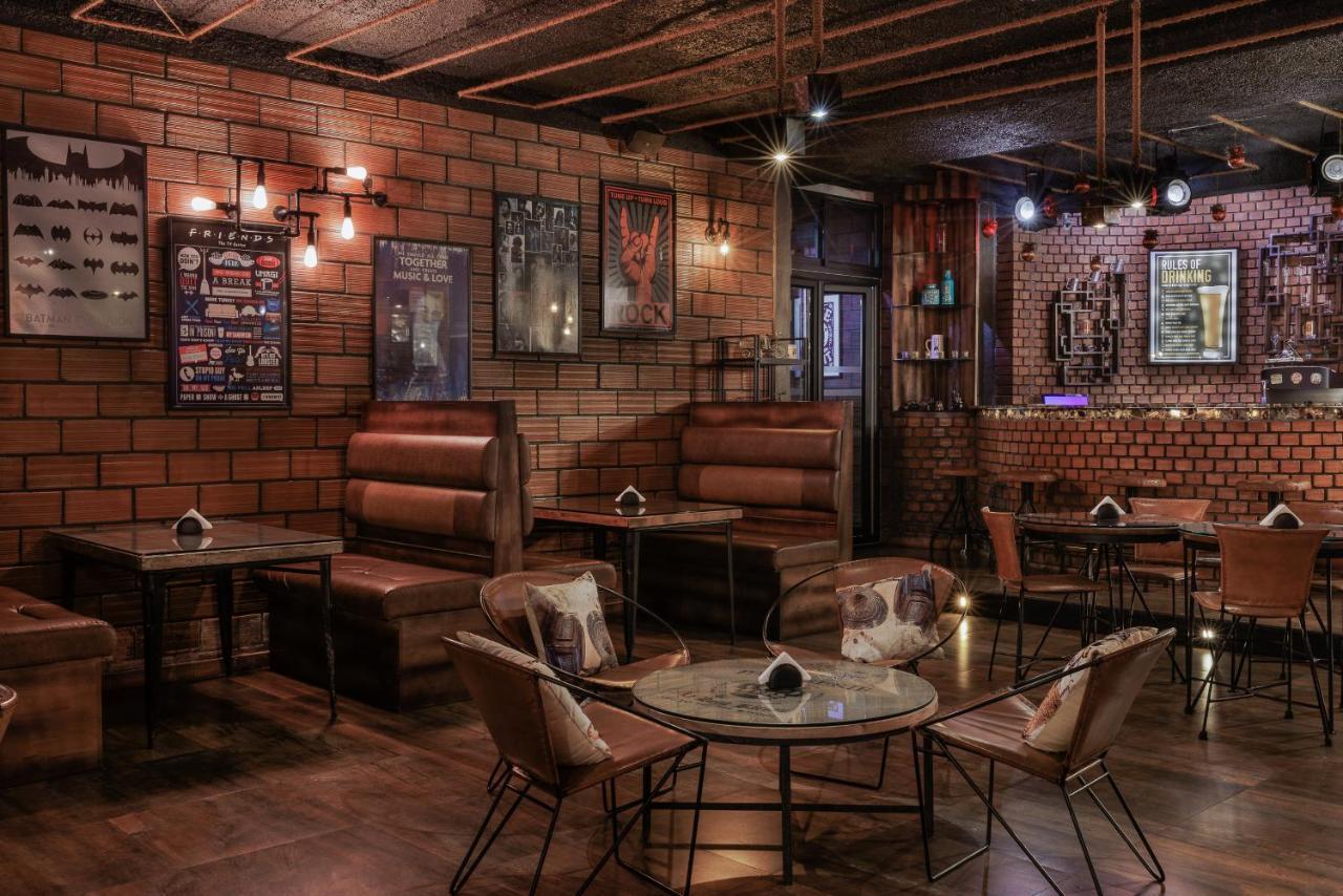 The Panoramic Getaway Hotel Munnar Ngoại thất bức ảnh The interior of a restaurant in Dhaka, Bangladesh