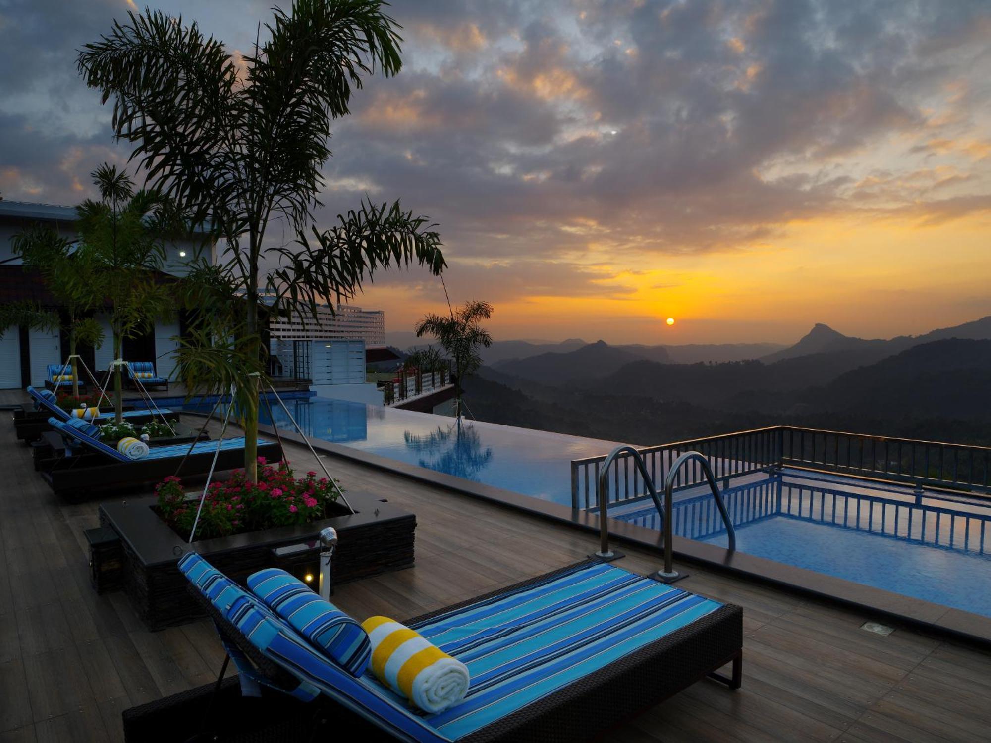 The Panoramic Getaway Hotel Munnar Ngoại thất bức ảnh