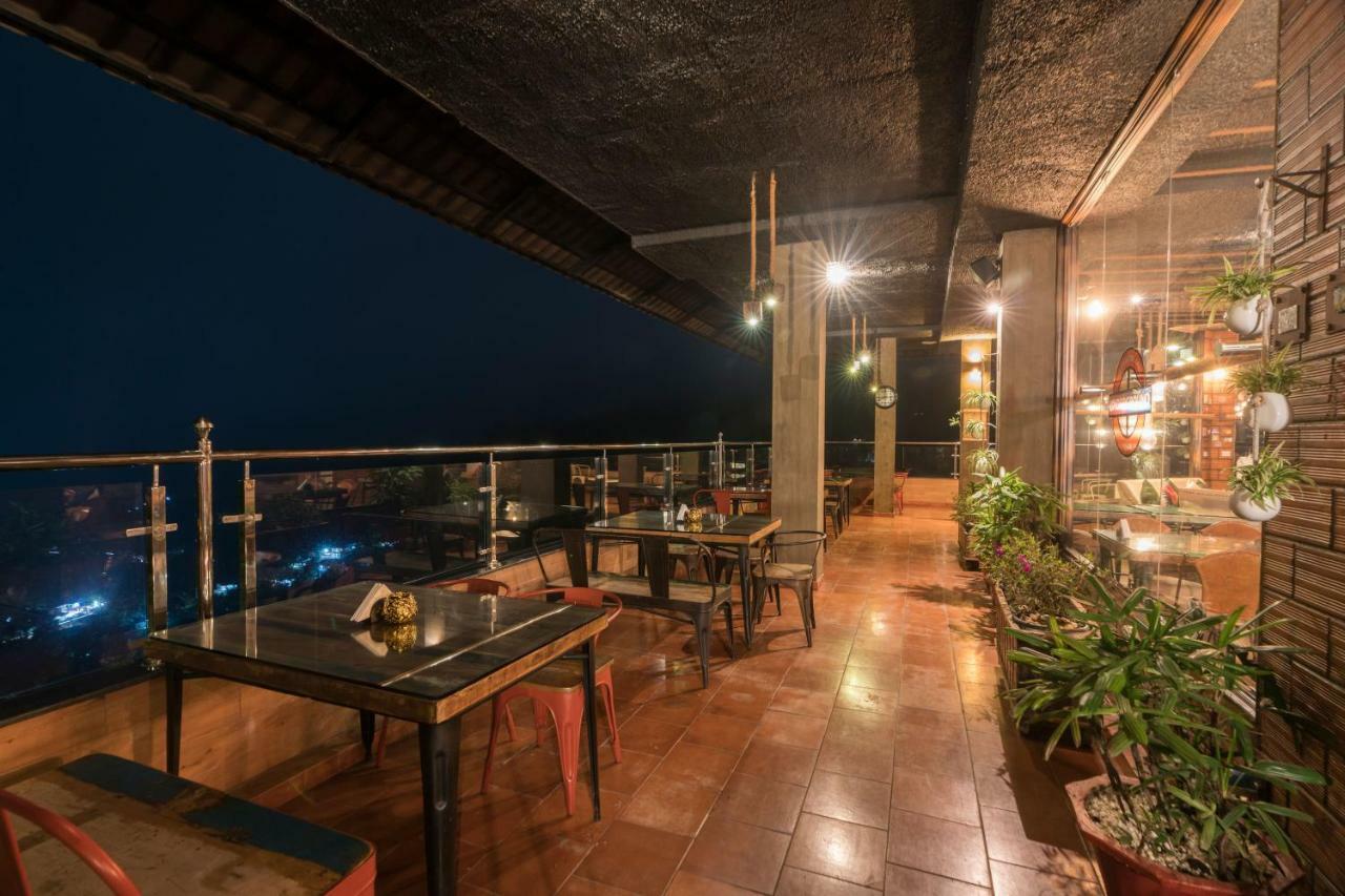 The Panoramic Getaway Hotel Munnar Ngoại thất bức ảnh Sky Bar